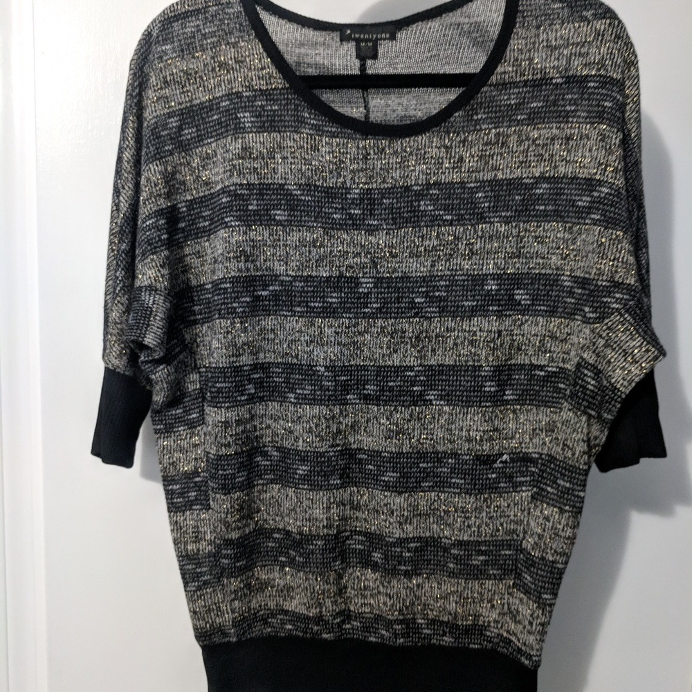 Slouchy lightweight sweater